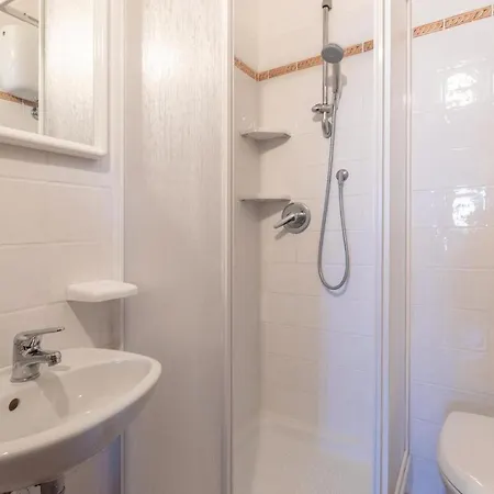 Apartment Greppo A *